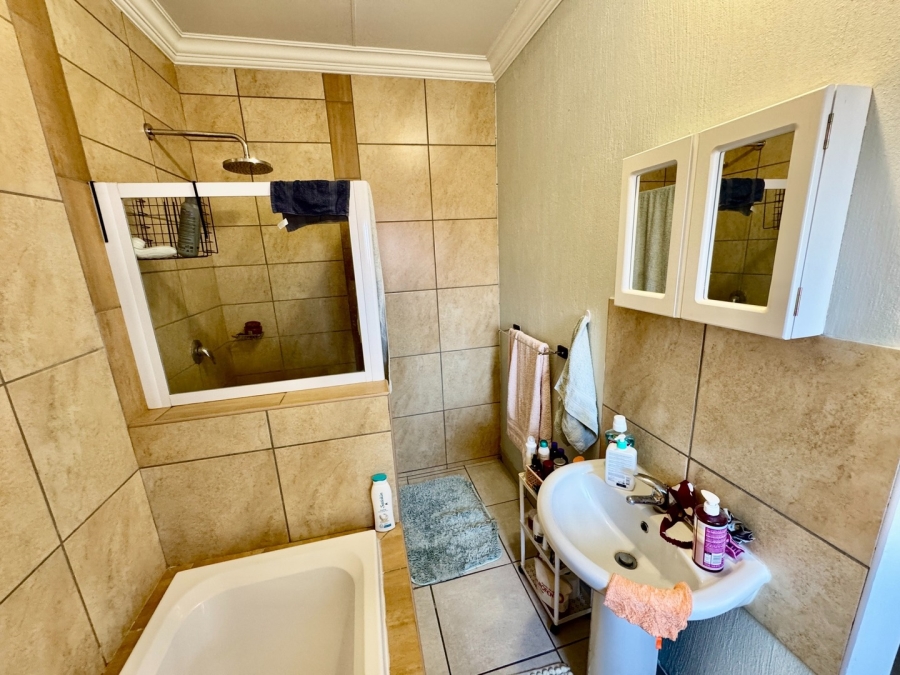 1 Bedroom Property for Sale in Die Bult North West